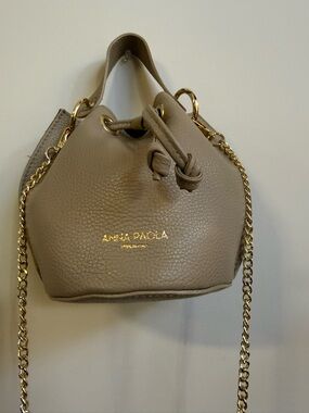 ANNA PAOLA Taupe Leather Bucket Bag with Gold Chain